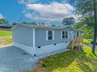 1826 Loop Rd, Lafollette, TN 37766