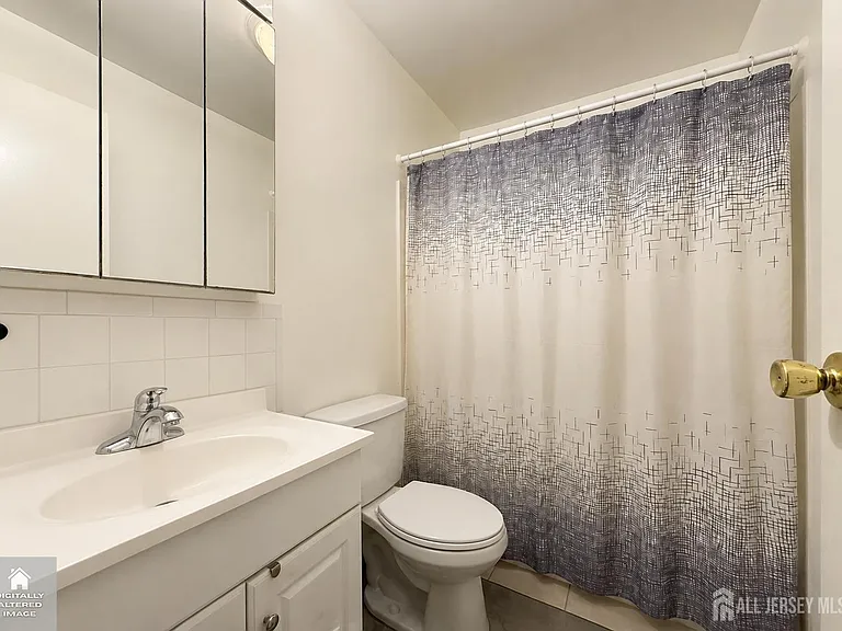 10 Lake Ave #5A — Photo 8