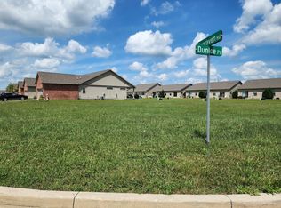 1924 Dunraven Rd, Bloomington, IL 61704