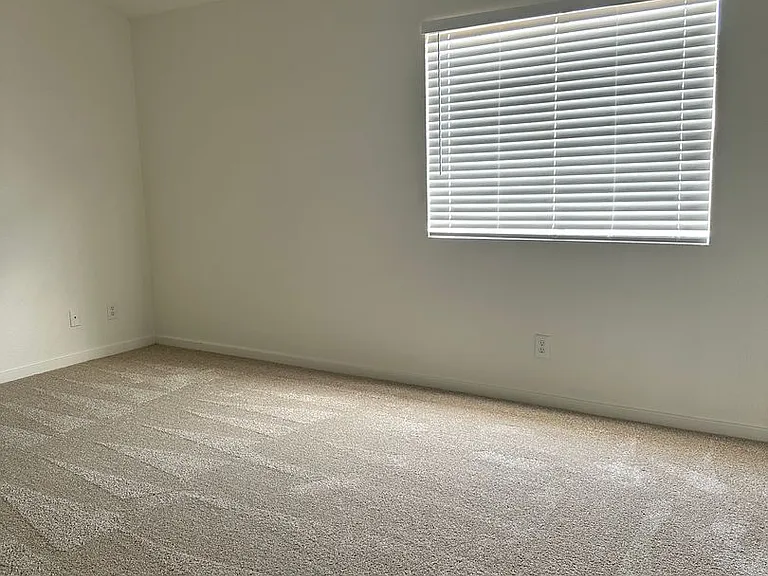 3565 W Butler St — Photo 15