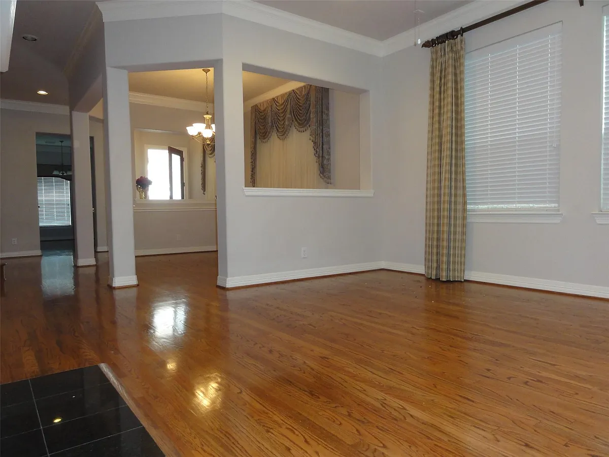 Building Photo - 3211 Holly Crossing Dr