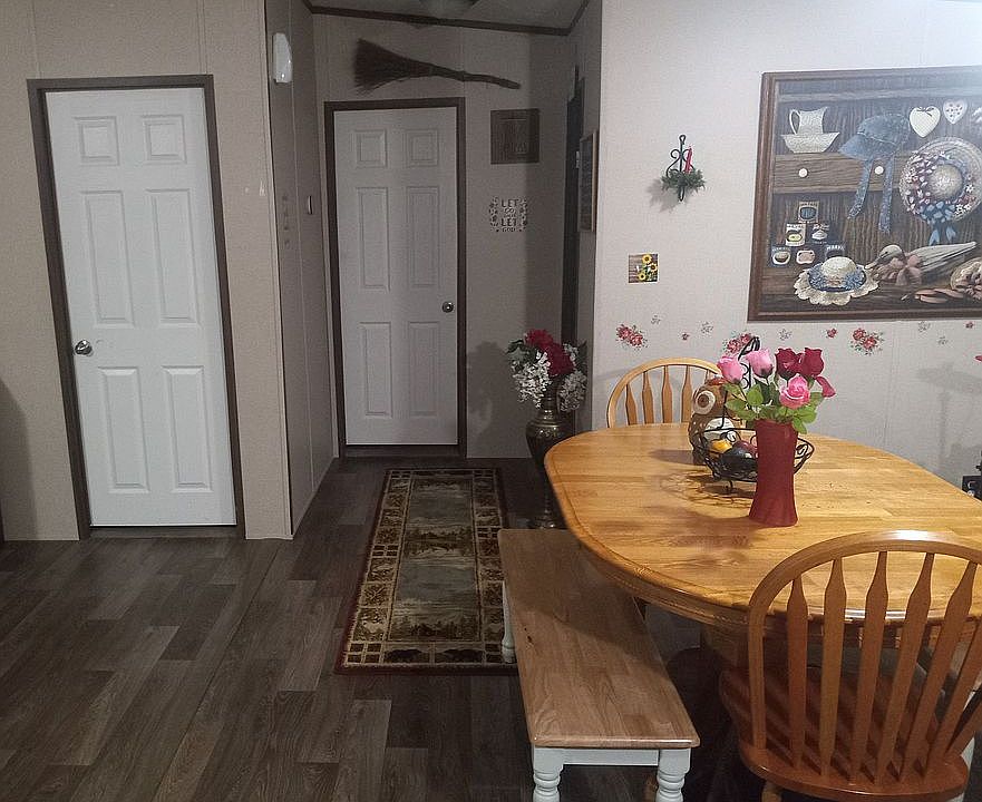 2nd image of 39936 Landaker Rd