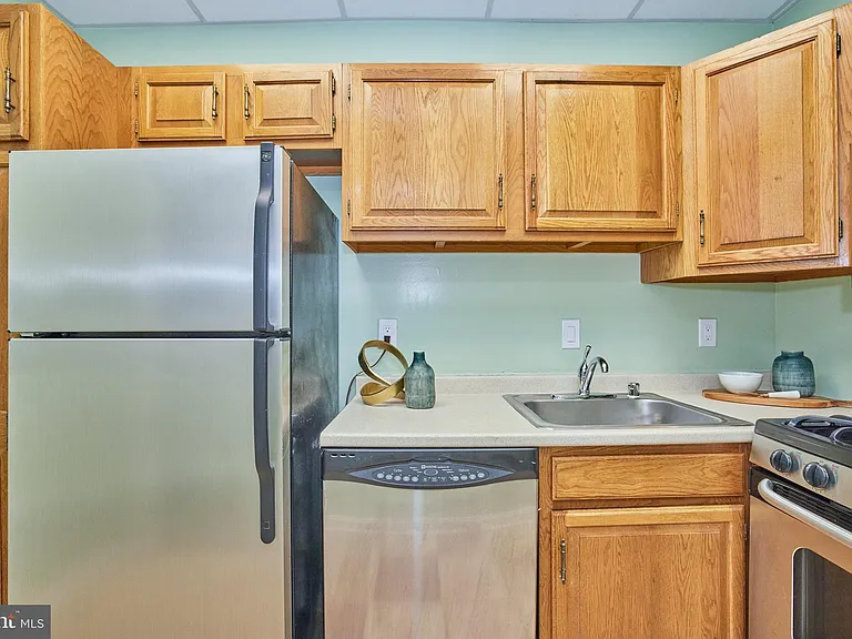 4242 E West Hwy #308 — Photo 22