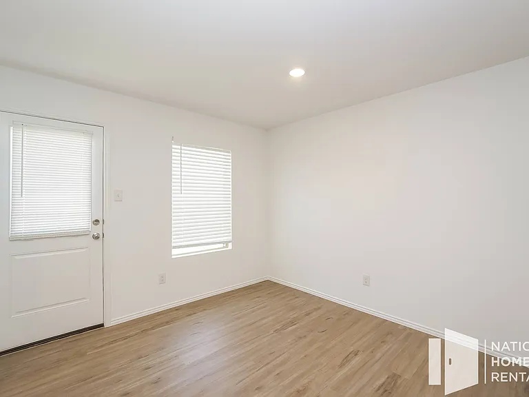 15025 Tejano St — Photo 7