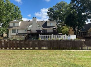4389 SW Breezy Point Ln, Lees Summit, MO 64082