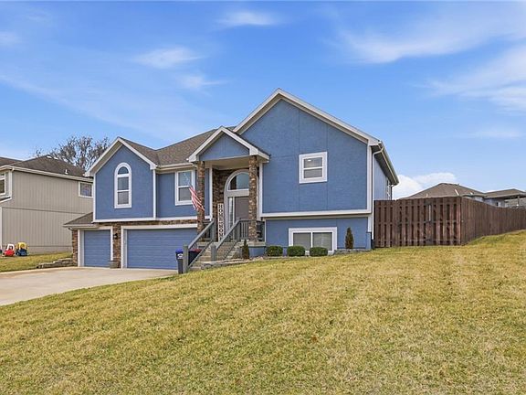 2nd image of 16640 Ruby Way