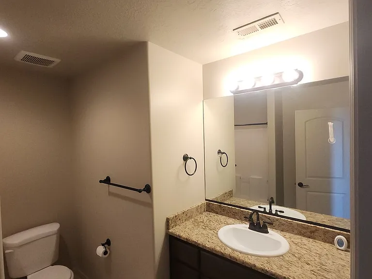 370 W Buena Vista Blvd #129 — Photo 2