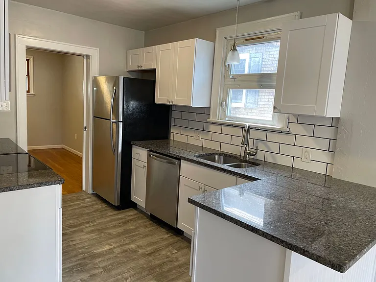 149 Beram Ave — Photo 2