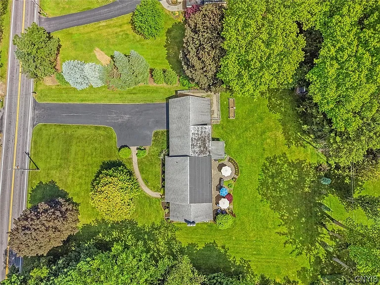 30 Lyndon Rd — Photo 43