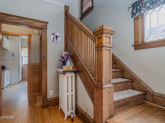 2nd image of 109 Fenton Ave
