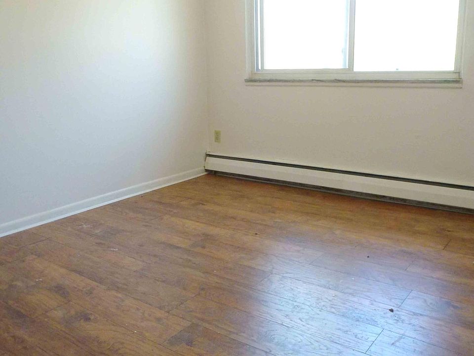 2nd image of 76 W Bagley Rd APT 2D