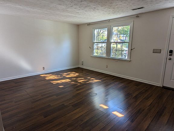 3rd image of 3550 Seneca Forest Dr #1