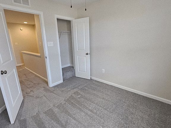3rd image of 22988 Mountain Laurel Ln