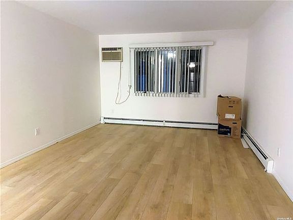 2nd image of 457 E Pine St Floor 1