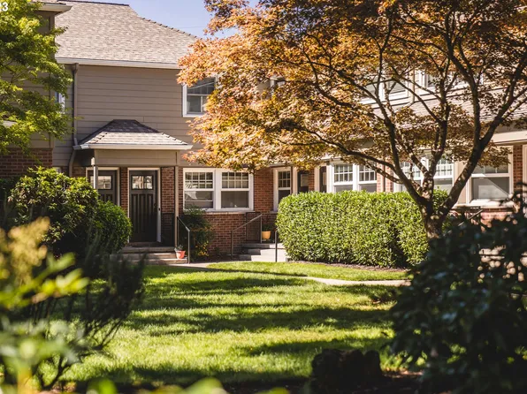 2555 NW Savier St APT 14, Portland, OR 97210