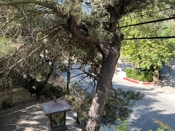 2400 N Beverly Glen Blvd, Los Angeles, CA 90077