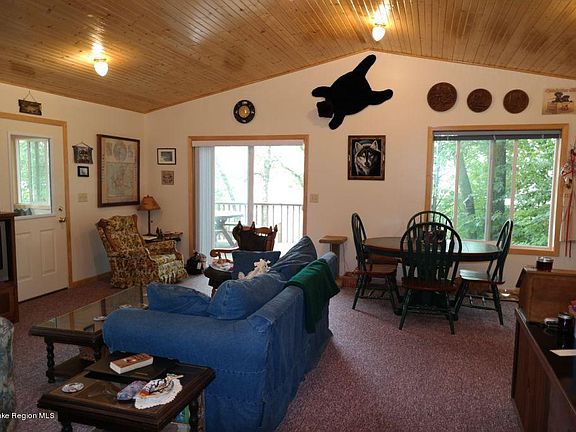5th image of 44619 Crystal Hills Dr