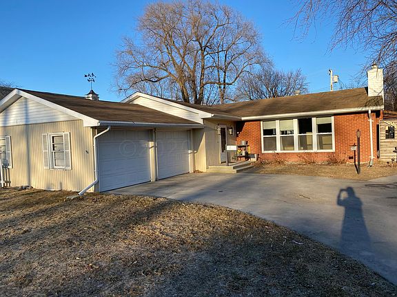3rd image of 618 5th St N