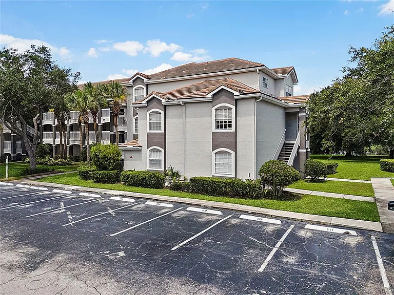 13929 Fairway Island Dr #818 — Photo 30