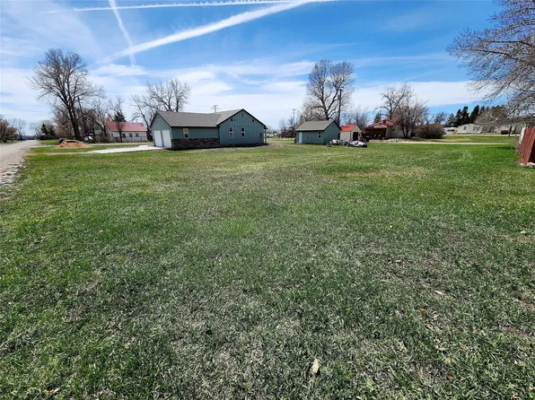 120 5th Ave SW, Choteau, MT 59422