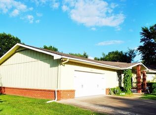 2724 Rolling Green Dr, Independence, KS 67301