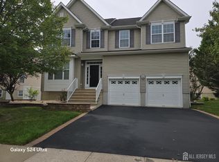 23 Carnation Rd, Monroe Township, NJ 08831