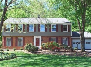 2724 Viking Dr, Herndon, VA 20171