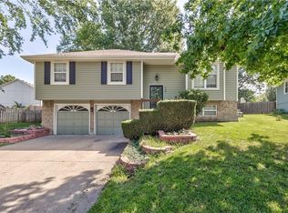 739 NE Bristol Bay, Lees Summit, MO 64086