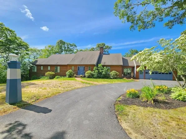 2 Mill Pond Cir, Bourne, MA 02532
