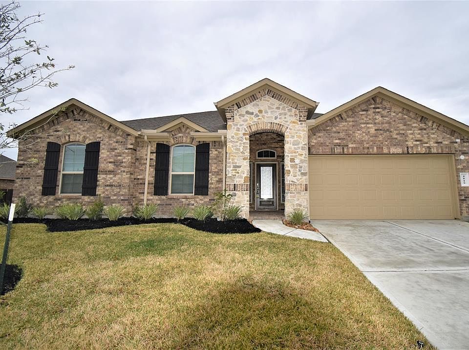 1st image of 4819 Vergano Villa Dr