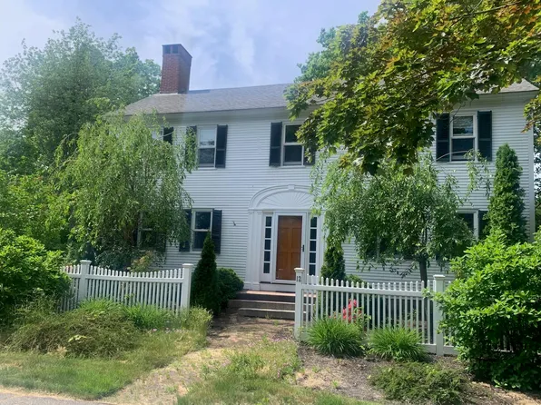 12 Mechanic Street, Kennebunk, ME 04043