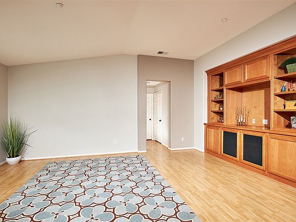 4th image of 1740 Morgans Ave