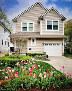 627 Kayser Ave, Royal Oak, MI, 48067