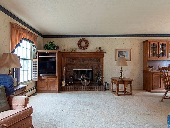 4th image of 332 Forest Meadows Dr