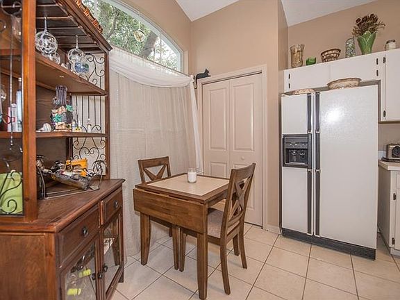 4th image of 2118 Cattleman Dr