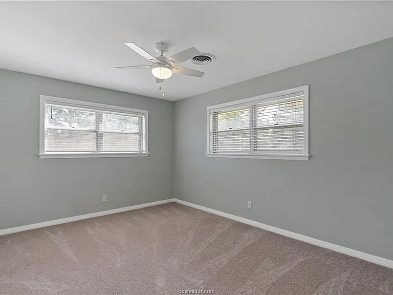 21086 State Highway 6 S — Photo 11