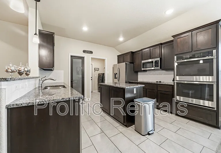 2509 Meadow Lark Dr — Photo 24