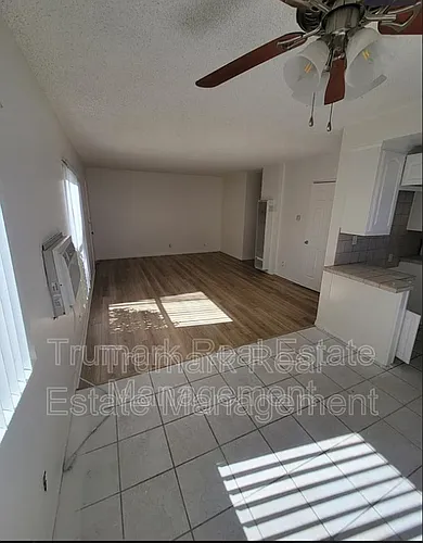 210 W Tujunga Ave #5 Photo 1