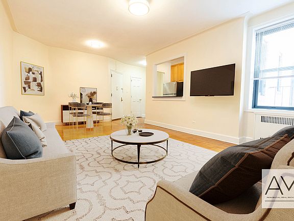 3rd image of 2147 E 17th St #36