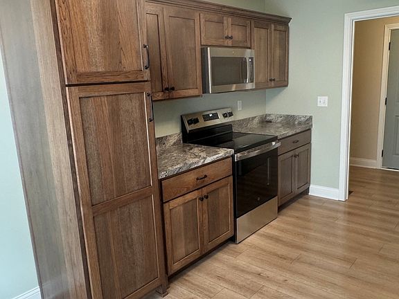 5th image of 2249 Flatlick Rd