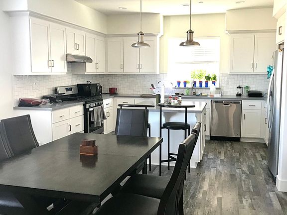 Dining room & Kitchen