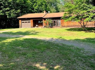 32 Waterford Rd, Dalton, PA 18414