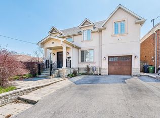 17 Lockheed Blvd, Toronto, ON M9P2H5