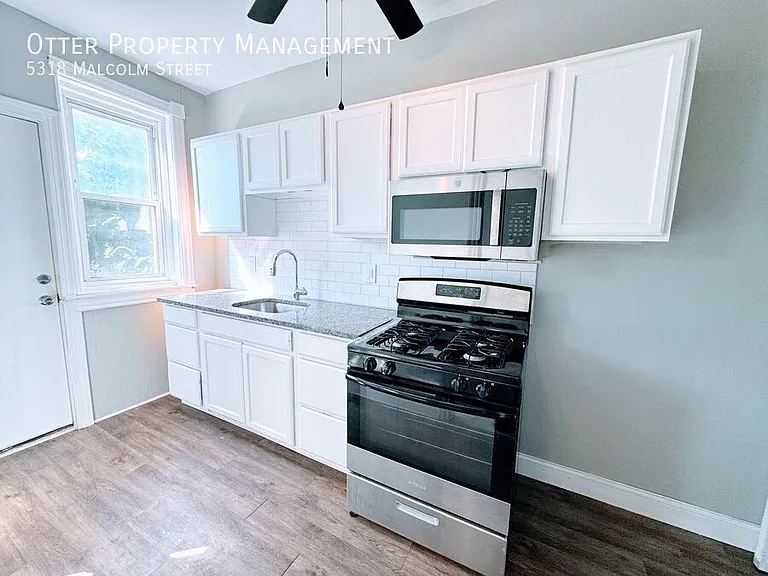 5318 Malcolm St — Photo 15