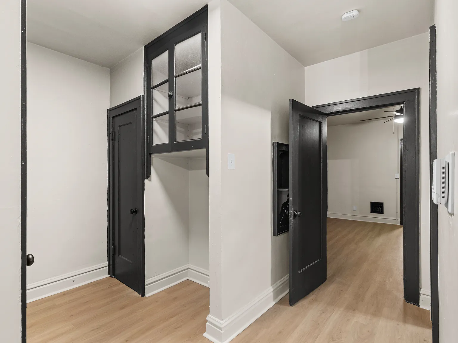 1 bed, 1100 sqft, $1,095 — Photo 4