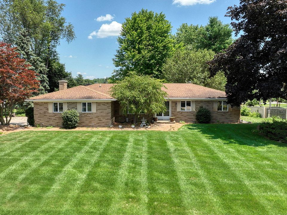 1st image of 8745 Hawthorne Dr
