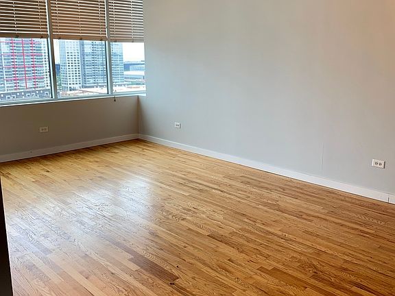5th image of 1720 S Michigan Ave APT 1806