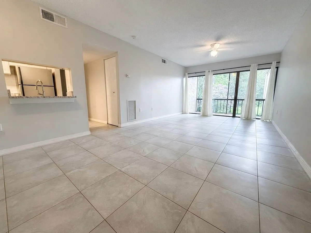 3244 S Semoran Blvd Unit 24 — Photo 2