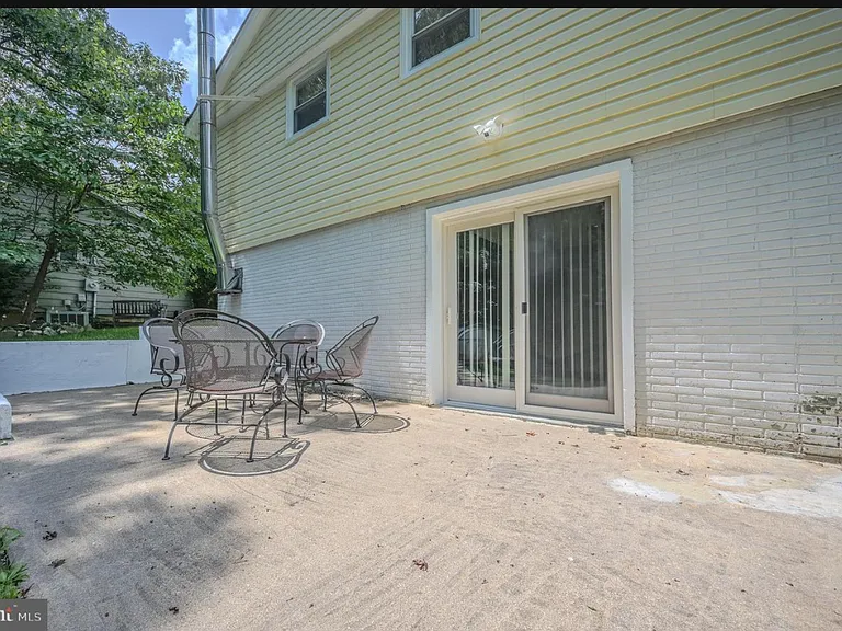 2893 Chalet Ct #2 — Photo 3