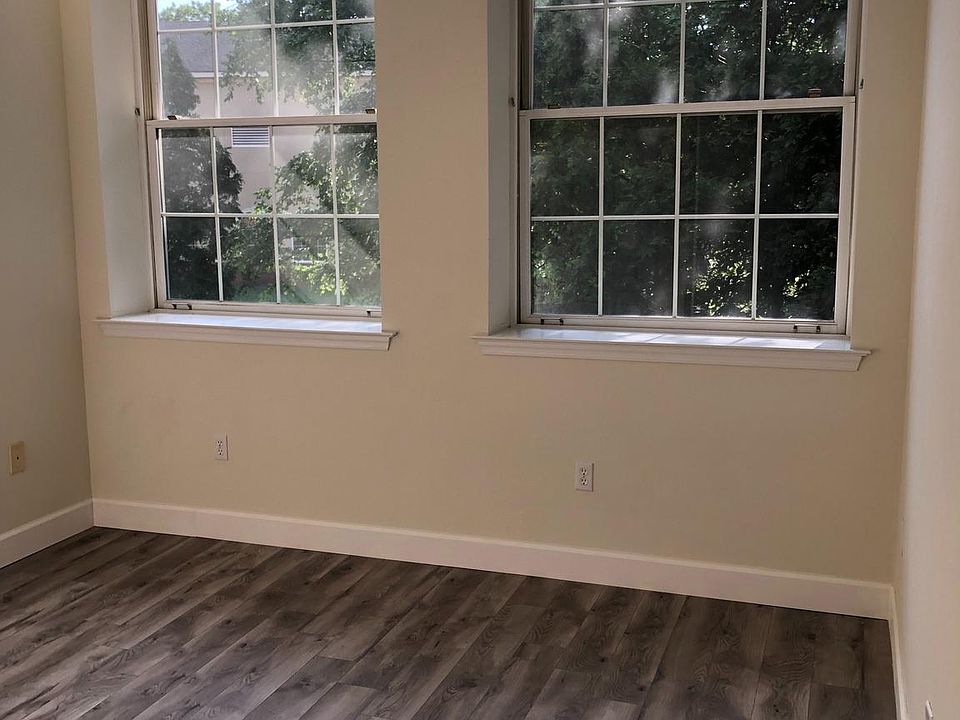 Silver Lake Academy House Condominiums Clayton, NJ Zillow